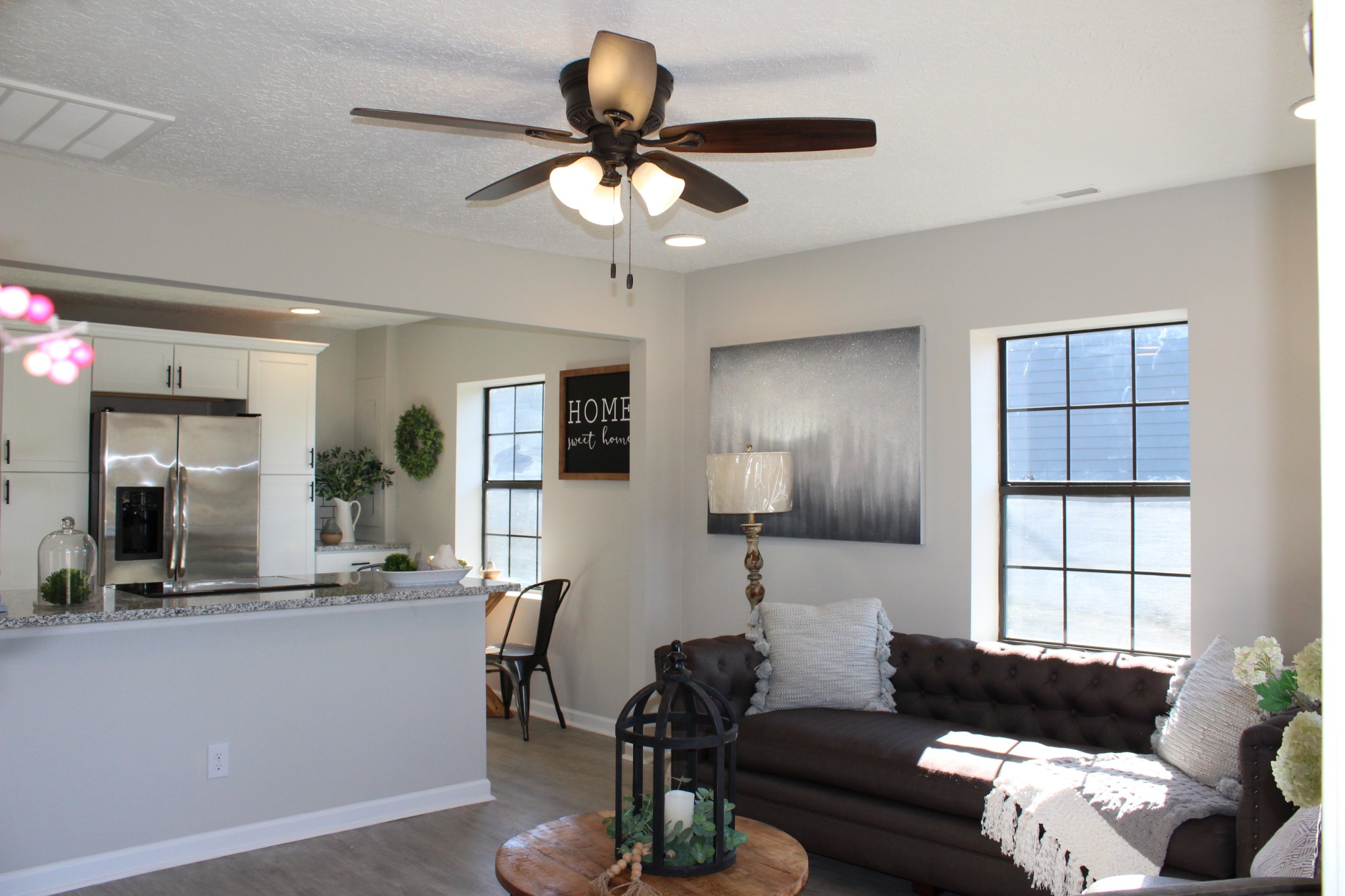 521 Forest Park Road Madison, TN 37115 - Photo 2 of 15 a living room with furniture