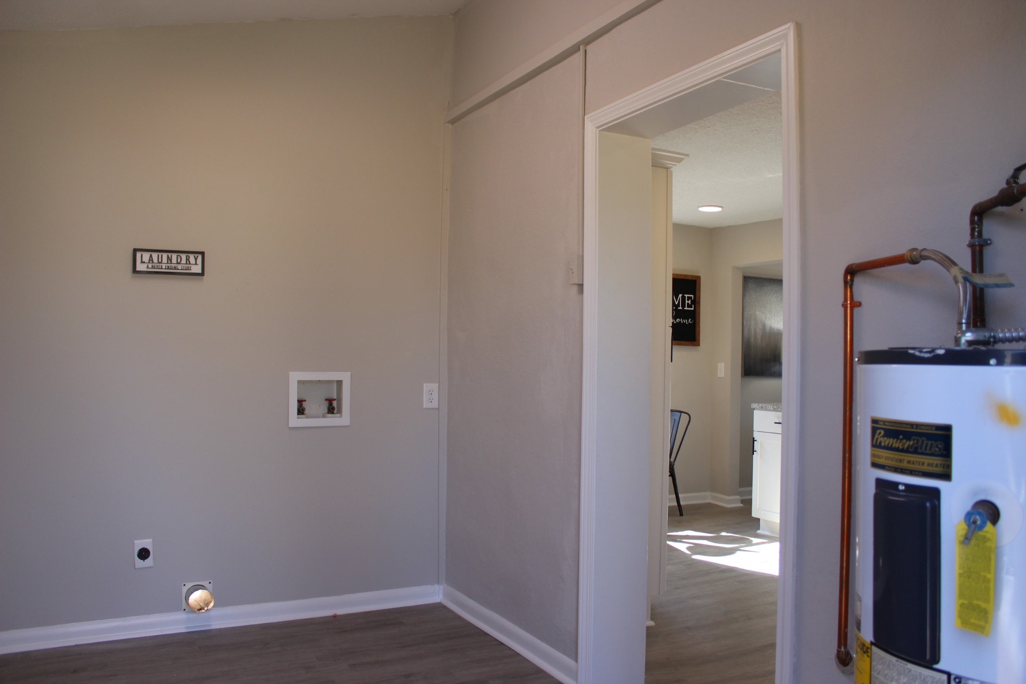 521 Forest Park Road Madison, TN 37115 - Photo 13 of 15 a view of livingroom with furniture
