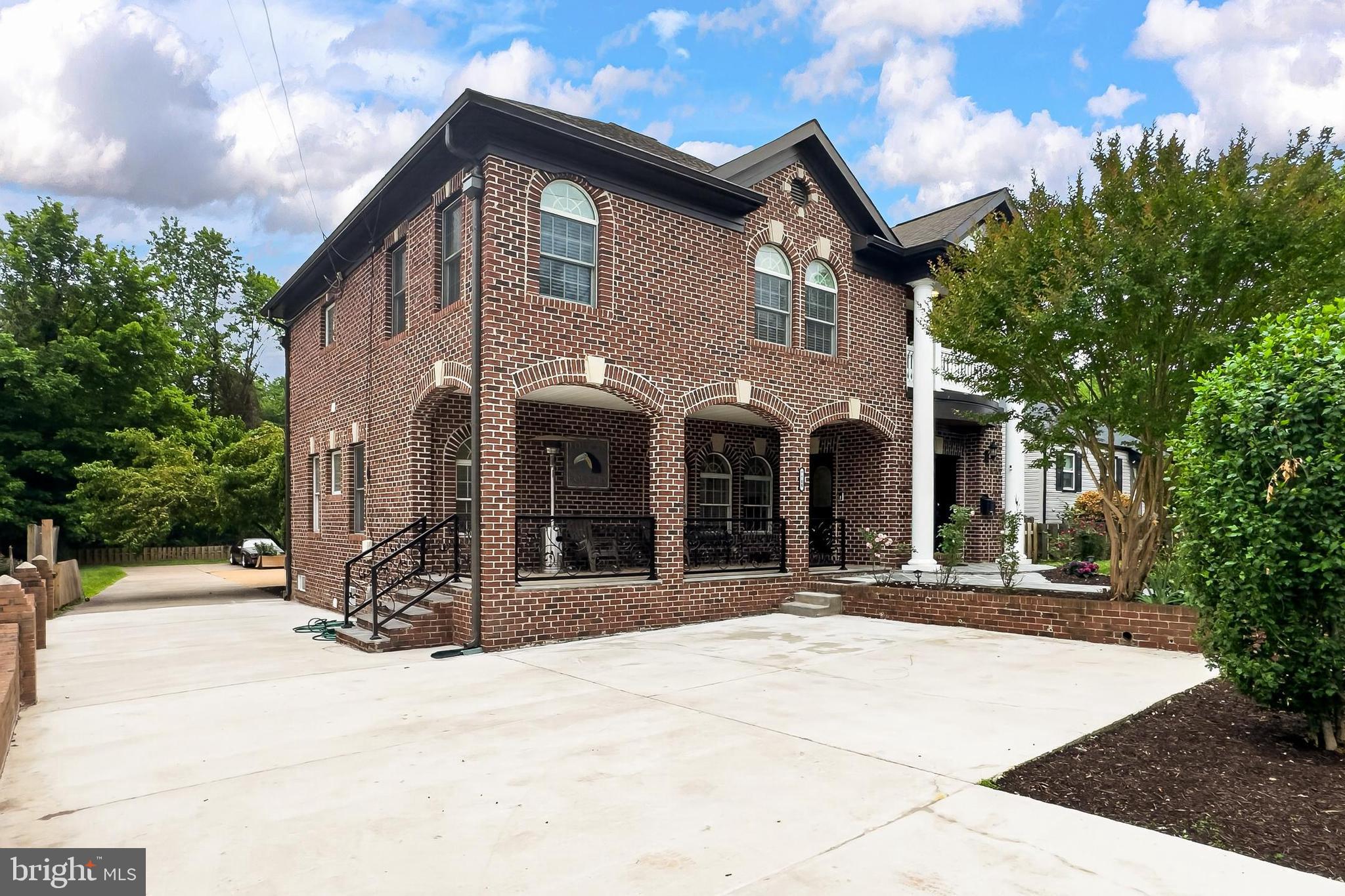 7705 Magarity Road Falls Church, VA 22043 - Photo 4 of 69