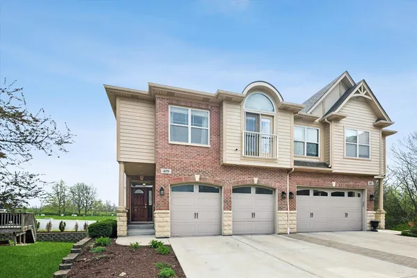 $599,000 | 409 Provence Court, Lisle, IL 60532