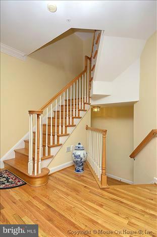 152 Rees Place Falls Church, VA 22046 - Photo 14 of 20 Interior (General)