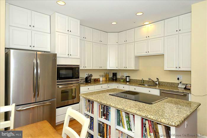 152 Rees Place Falls Church, VA 22046 - Photo 15 of 20 Kitchen