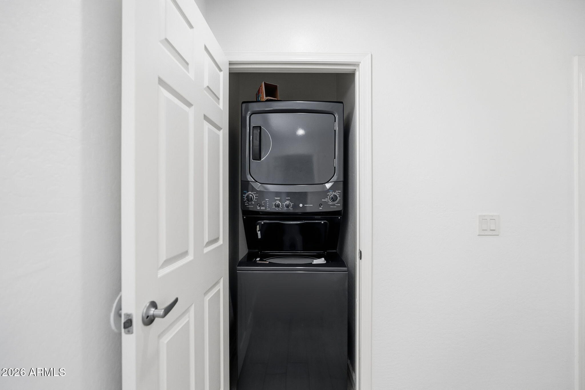 2929 North 39th Street, Unit 6 Phoenix, AZ 85018 - Photo 24 of 31 Laundry
