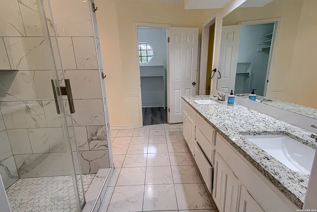 $2,700 | 8931 Shady Leaf, San Antonio, TX 78254