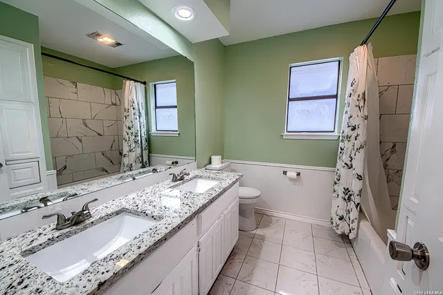 $2,700 | 8931 Shady Leaf, San Antonio, TX 78254