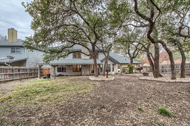 $2,700 | 8931 Shady Leaf, San Antonio, TX 78254