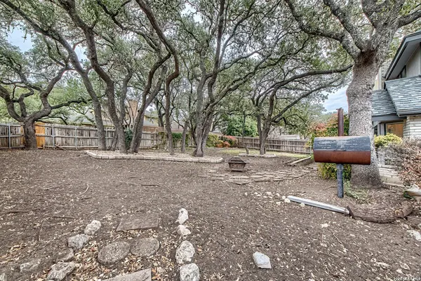 $2,600 | 8931 Shady Leaf, San Antonio, TX 78254