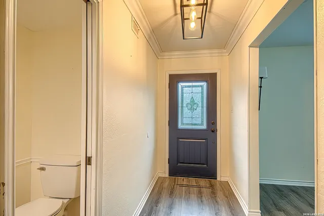 $2,700 | 8931 Shady Leaf, San Antonio, TX 78254