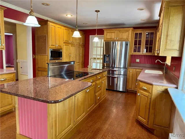 $450,000 | 34 University Avenue, Hamilton, NY 13346