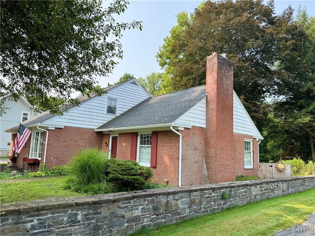 34 University Avenue Hamilton, NY 13346 - Photo 4 of 35