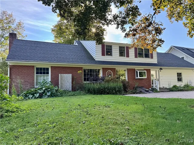 $450,000 | 34 University Avenue, Hamilton, NY 13346
