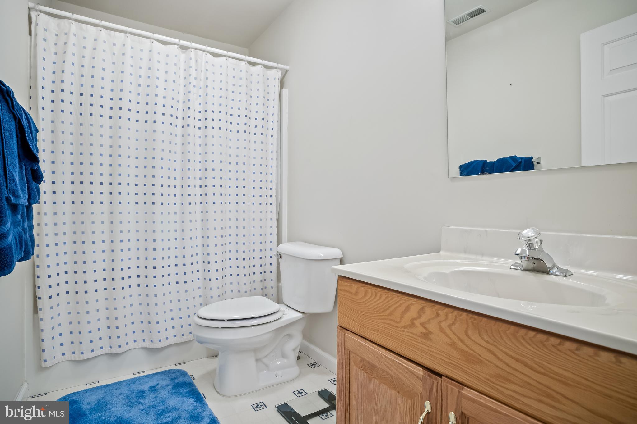 912 Magnolia Road Southampton, NJ 08088 - Photo 27 of 53 Upstairs Full Bath