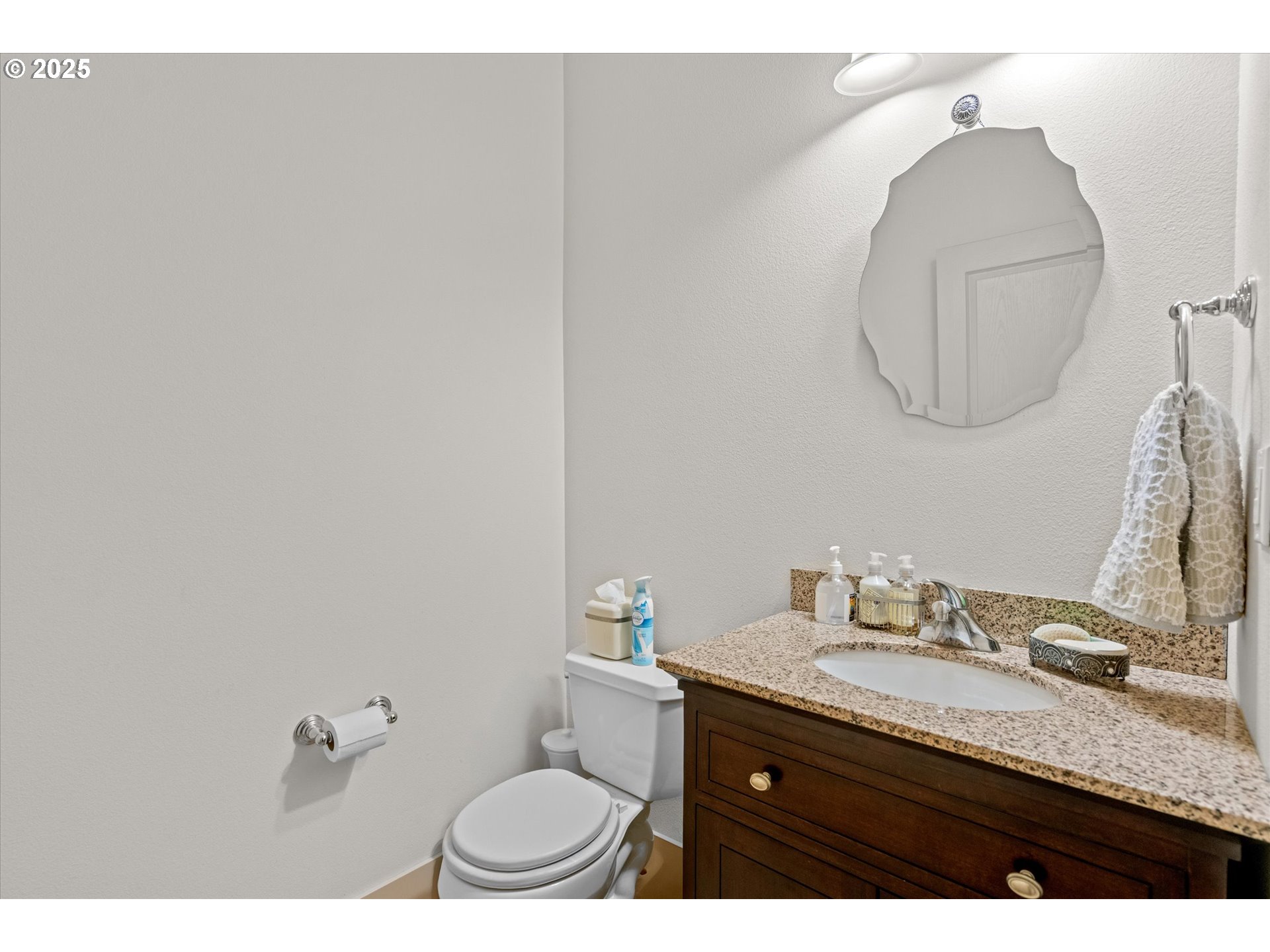 9522 Southwest 153rd Avenue Beaverton, OR 97007 - Photo 12 of 33