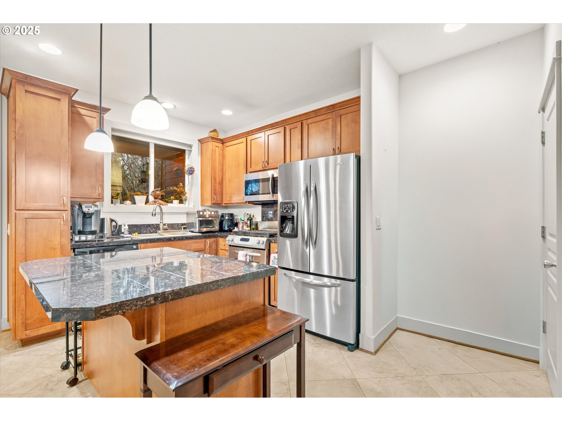 9522 Southwest 153rd Avenue Beaverton, OR 97007 - Photo 8 of 33