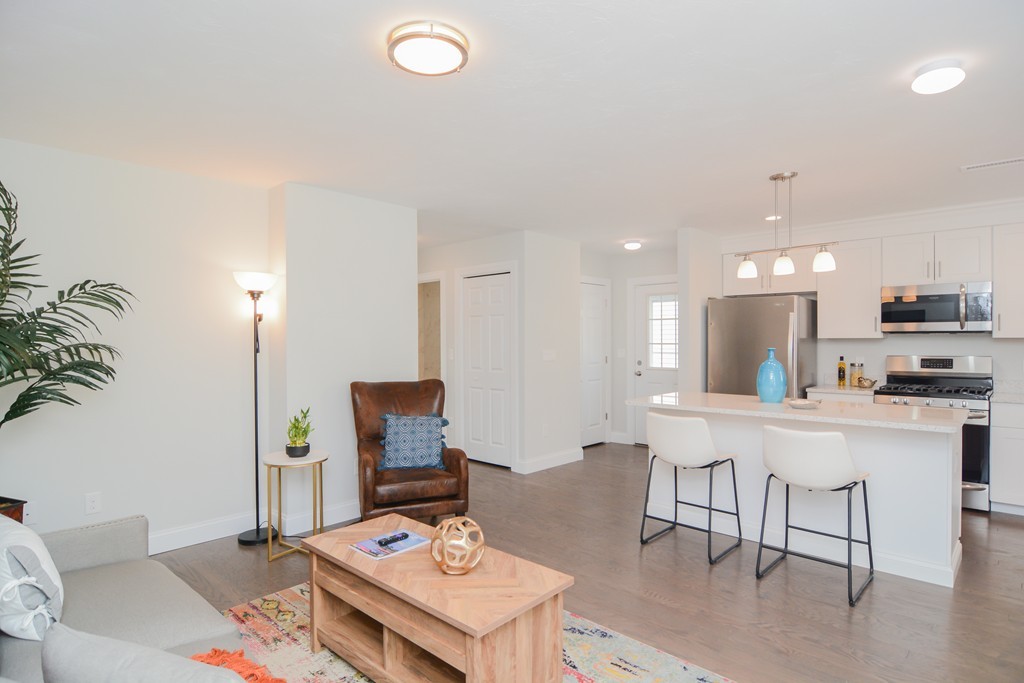 18 Lewis Road, Unit 25 Bedford, MA 01730 - Photo 5 of 11 Gallery Image 5