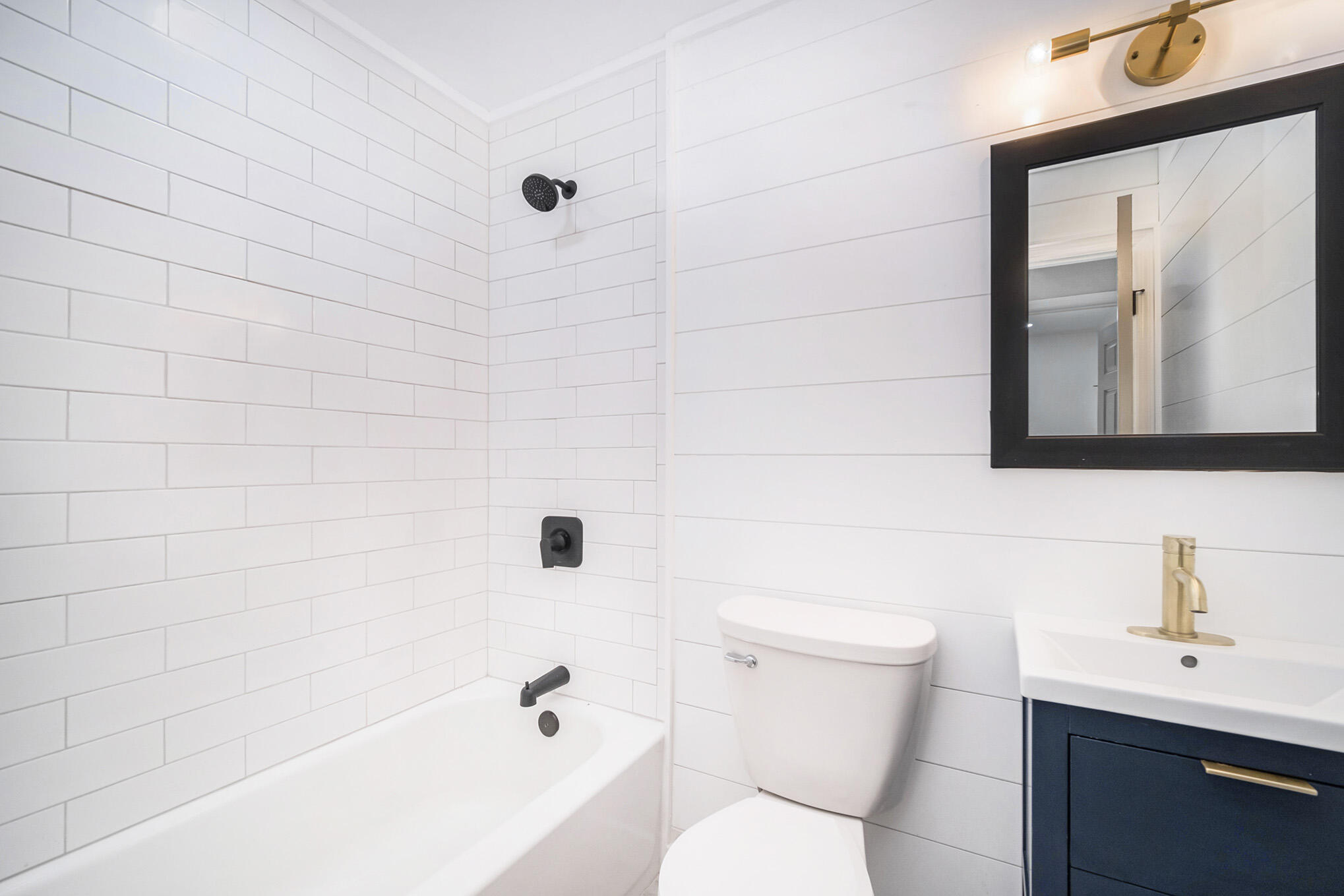 1139 Wyndham Road Charleston, SC 29412 - Photo 16 of 28 full bathroom