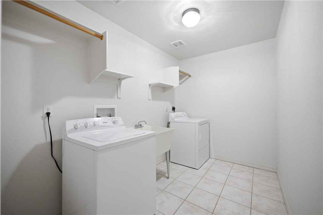 4399 Pinto Road Kingman, AZ 86401 - Photo 8 of 32