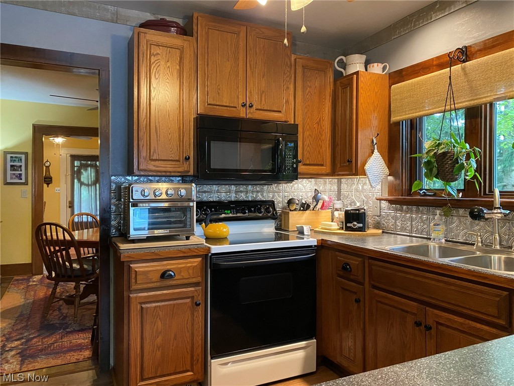 2211 Graham Road Stow, OH 44224 - Photo 12 of 32