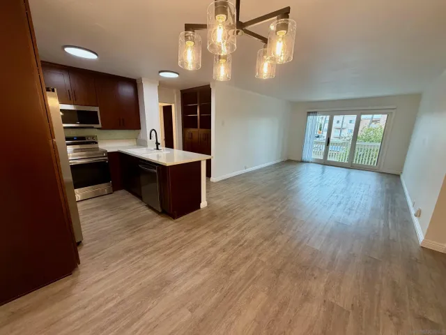 $649,900 | 1885 Diamond Street, Unit 2211, San Diego, CA 92109