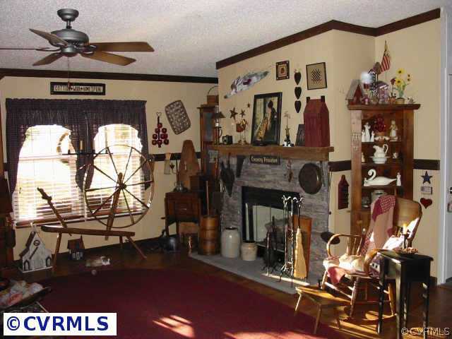 5310 Courthouse Road Providence Forge, VA 23140 - Photo 5 of 8 Other - Living Room