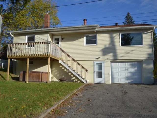 216 East Frederick Street Rhinelander, WI 54501 - Photo 3 of 20 Gallery Image 3