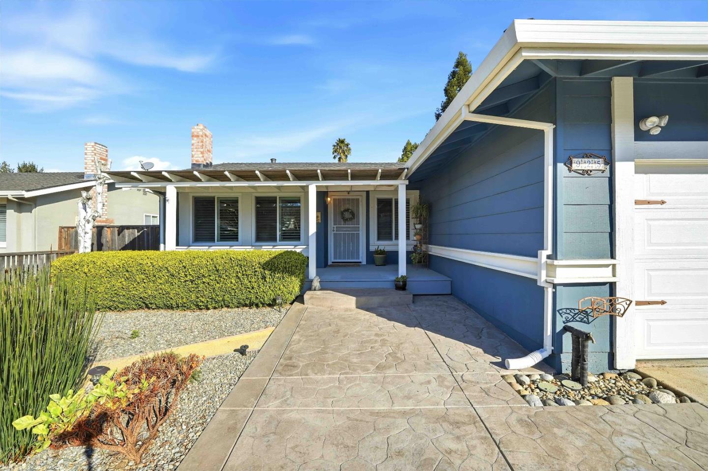 925 Blake Court Gilroy, CA 95020 - Photo 3 of 30 a view of a house with a patio