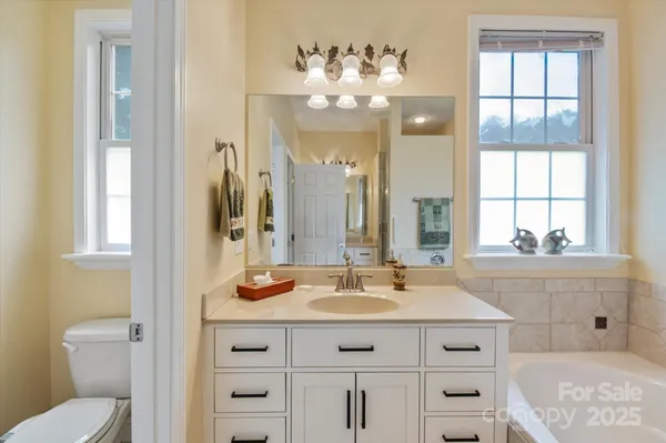 $599,900 | 30 Linn Garden Lane, Swannanoa, NC 28778