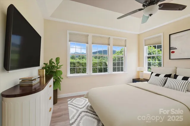 $599,900 | 30 Linn Garden Lane, Swannanoa, NC 28778