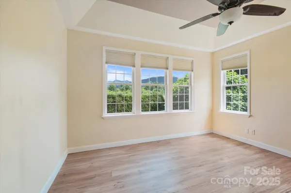 $599,900 | 30 Linn Garden Lane, Swannanoa, NC 28778