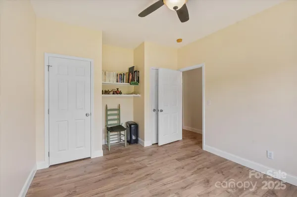 $599,900 | 30 Linn Garden Lane, Swannanoa, NC 28778