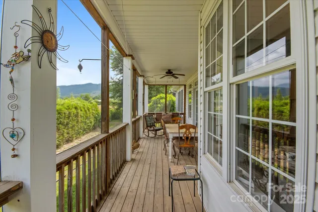 $599,900 | 30 Linn Garden Lane, Swannanoa, NC 28778