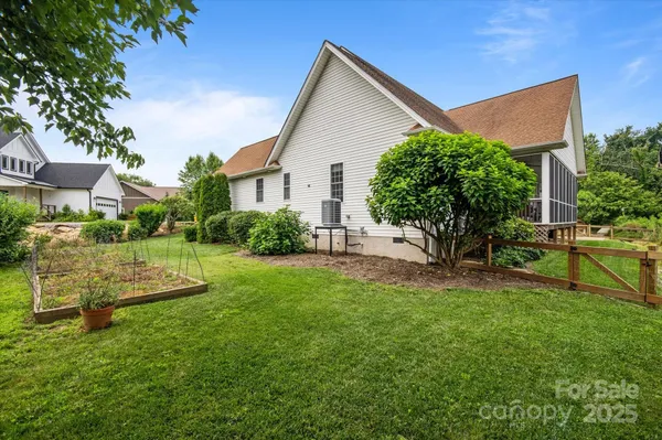 $599,900 | 30 Linn Garden Lane, Swannanoa, NC 28778