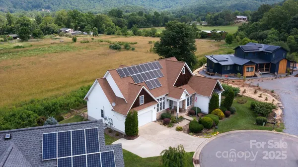 $599,900 | 30 Linn Garden Lane, Swannanoa, NC 28778