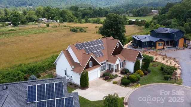 $599,900 | 30 Linn Garden Lane, Swannanoa, NC 28778