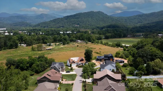 $599,900 | 30 Linn Garden Lane, Swannanoa, NC 28778
