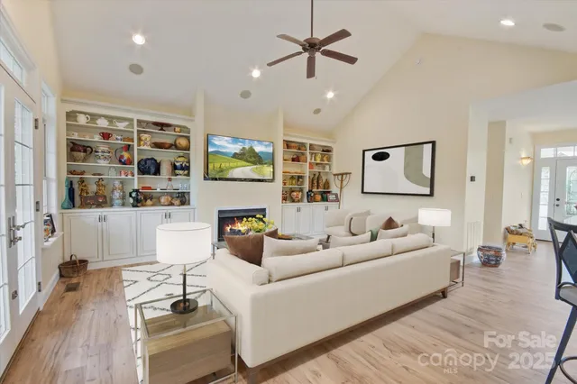 $599,900 | 30 Linn Garden Lane, Swannanoa, NC 28778