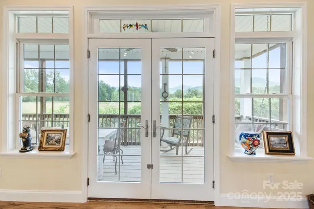 $599,900 | 30 Linn Garden Lane, Swannanoa, NC 28778