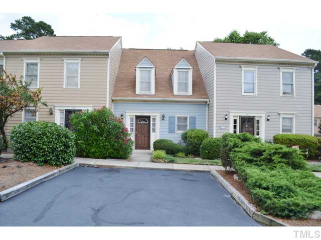 5616 Split Oak Way Raleigh, NC 27609 - Photo 1 of 20 Gallery Image 1