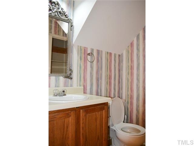 5616 Split Oak Way Raleigh, NC 27609 - Photo 6 of 20 Gallery Image 6