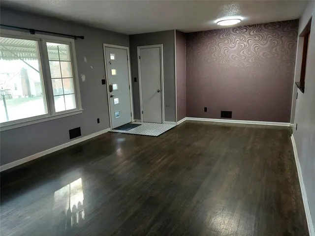 $180,000 | 12308 East 42nd Street South, Independence, MO 64055