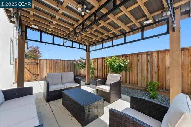 $4,250 | 300 Hideaway Lane, Pittsburg, CA 94565