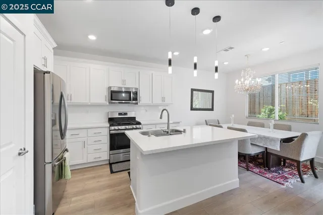 $4,250 | 300 Hideaway Lane, Pittsburg, CA 94565