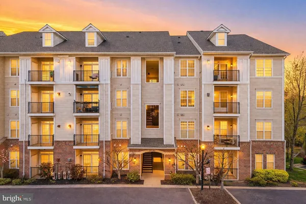 $382,500 | 21191 McFadden Square, Unit 407, Sterling, VA 20165