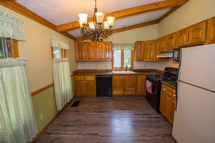 23786 Grant Road South Bend, IN 46619 - Photo 9 of 23 Gallery Image 9