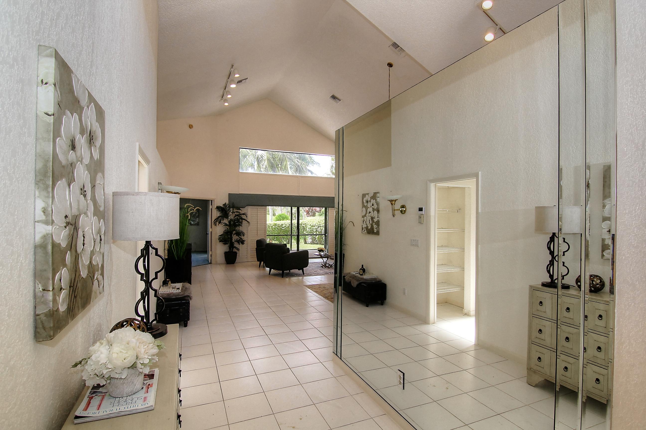 17426 Vía Capri Boca Raton, FL 33496 - Photo 2 of 15 IMG_8843