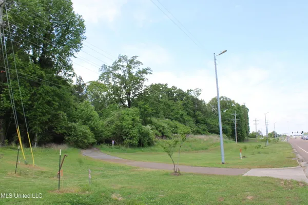 $1,750,000 | 5427 Highway 305, Olive Branch, MS 38654