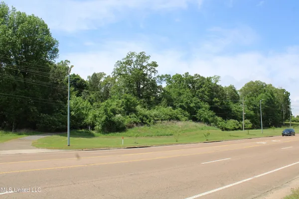 $1,750,000 | 5427 Highway 305, Olive Branch, MS 38654