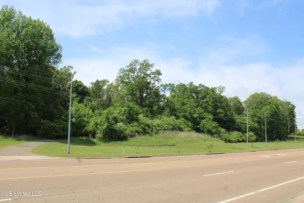 $1,750,000 | 5427 Highway 305, Olive Branch, MS 38654