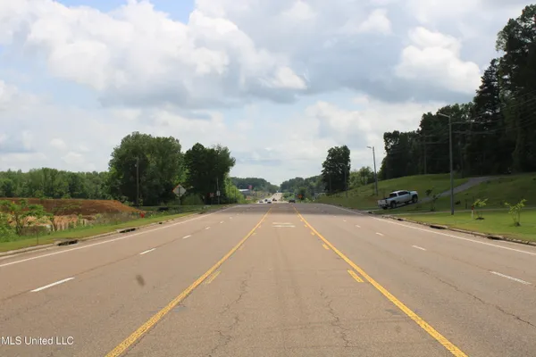 $1,750,000 | 5427 Highway 305, Olive Branch, MS 38654