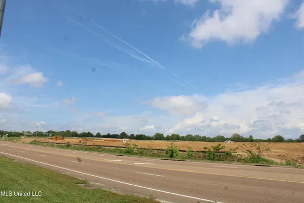 $1,750,000 | 5427 Highway 305, Olive Branch, MS 38654